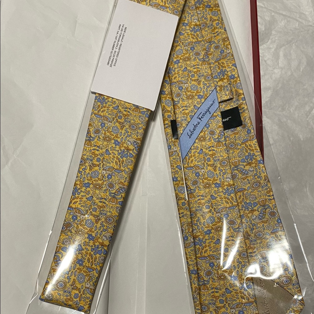 NWT Ferragamo Silk Tie $190 - Picture 2 of 6